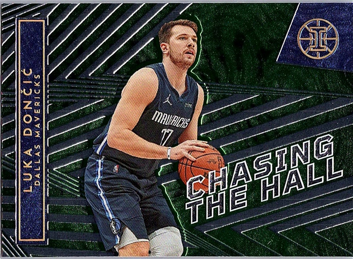 2021-22 Panini Illusions LUKA DONCIC #7 Chasing the Hall Mavericks Emerald